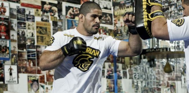 РУСИМАР ПАЛЬЯРЕС ПОДПИСАН В FIGHT NIGHTS